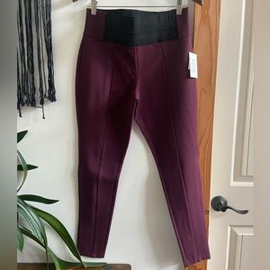 🔸 Kismet 🔸 burgundy pleated dress pants